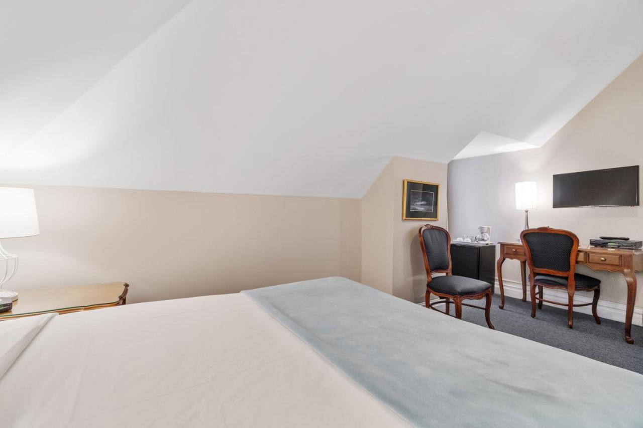 Отель Manoir De La Tour Квебек Экстерьер фото