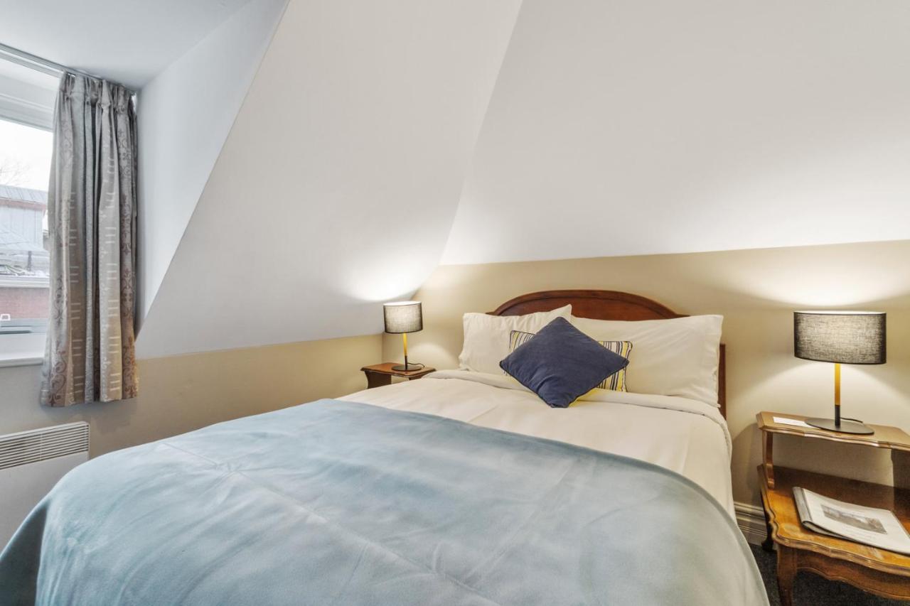 Отель Manoir De La Tour Квебек Экстерьер фото